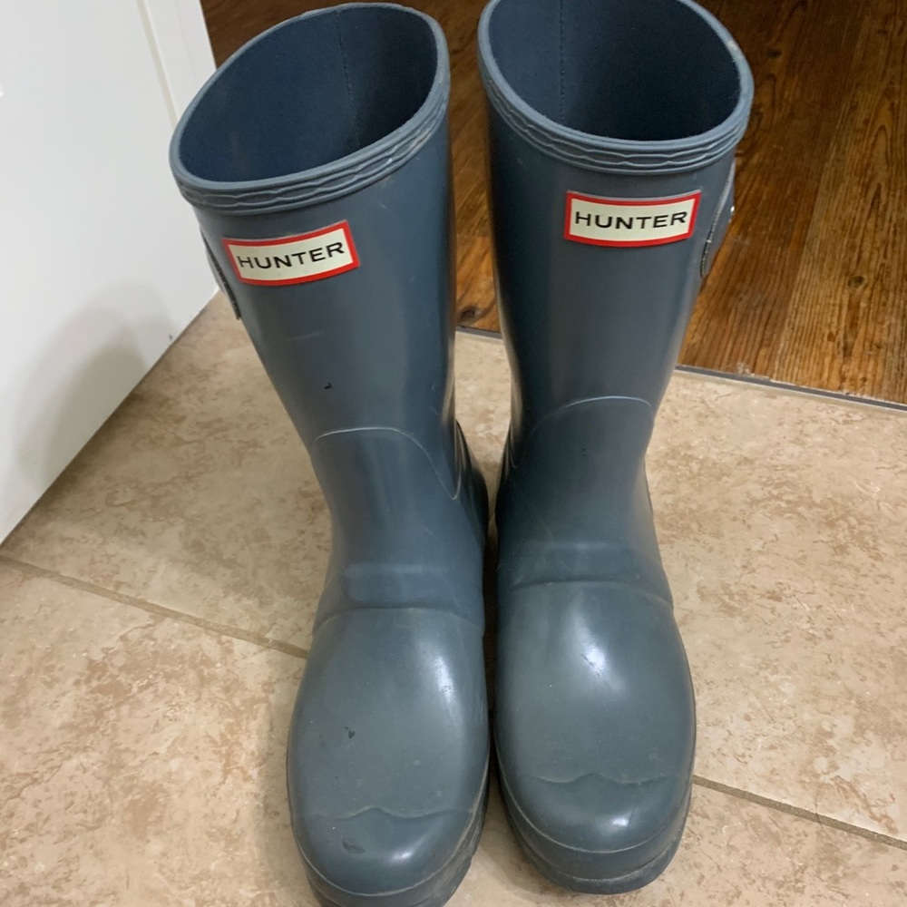 Hunter rain boots size eight